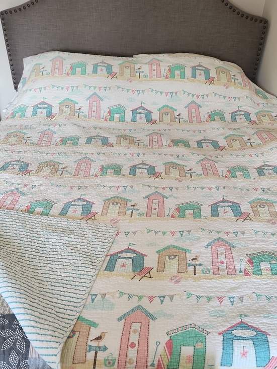 water.wood.sky Other - Pastel COTTON Beach Hut Quilted Coverlet - Multi-Color